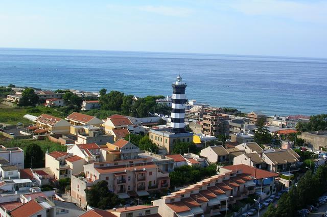 Le phare du cap Peloro