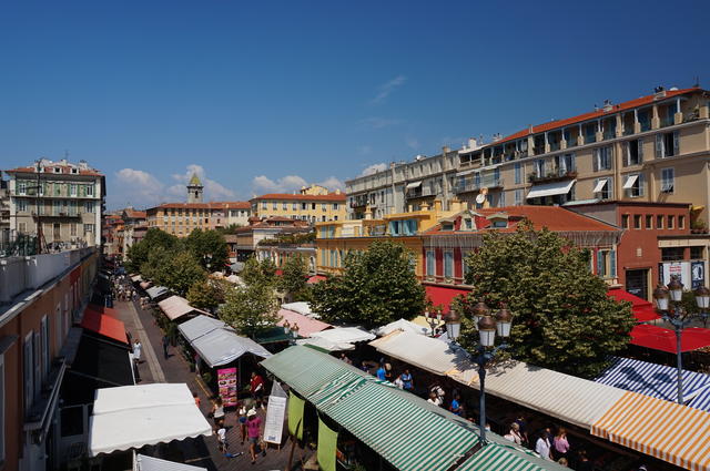 Aller au Marché aux fleurs 