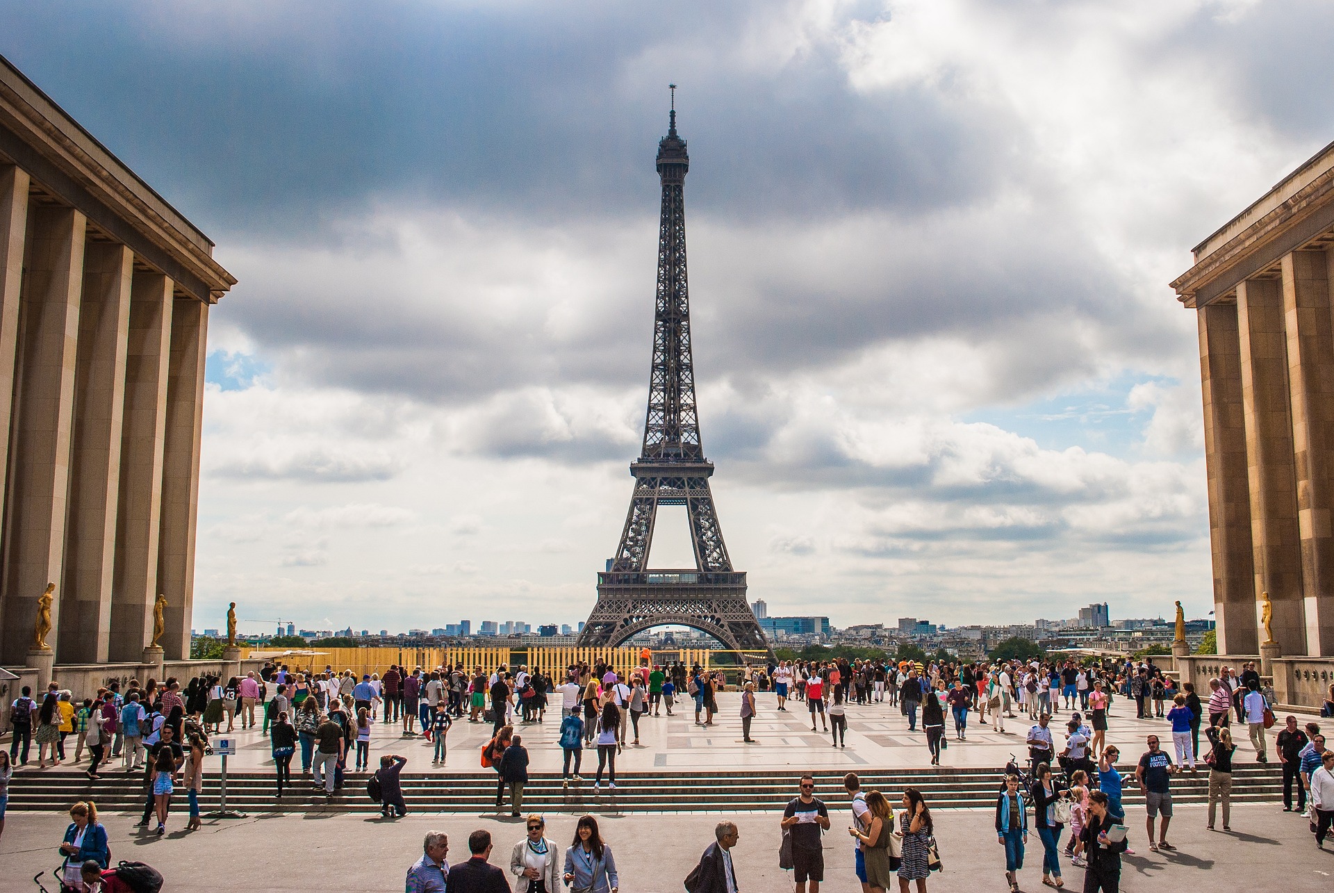 OÙ SE TROUVE LA TOUR EIFFEL ?