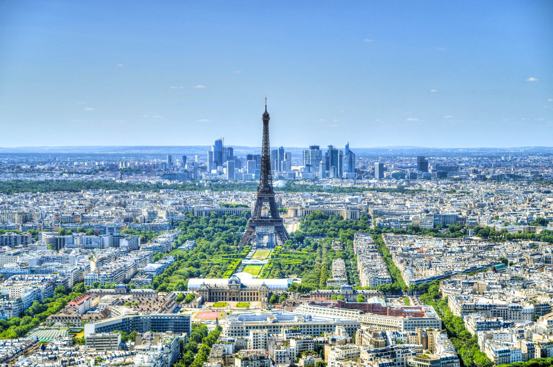 OÙ MANGER PRÈS DE LA TOUR EIFFEL ?