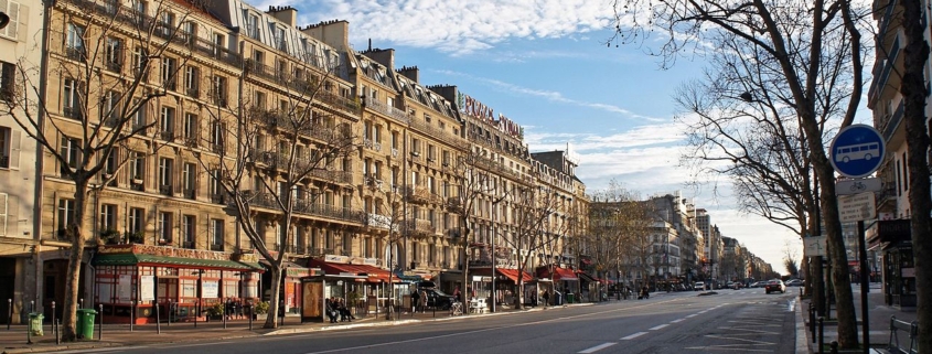 1280px-Boulevard_du_Montparnasse,_Paris_2013